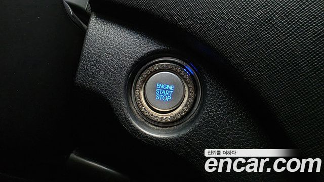 Hyundai Santafe 2018 — photo 25
