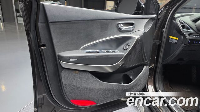 Hyundai Santafe 2018 — photo 14