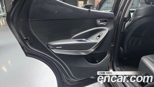 Hyundai Santafe 2018 — photo 15