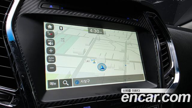 Hyundai Santafe 2018 — photo 32