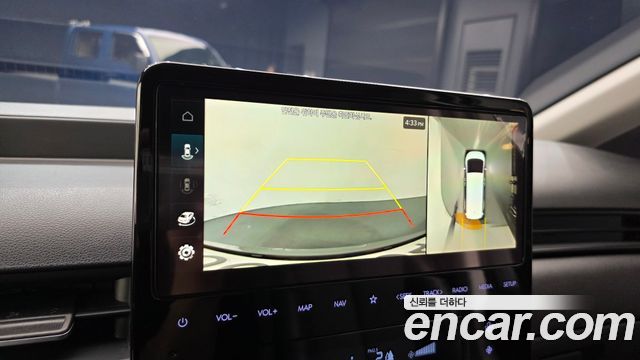 Hyundai Staria 2025 — photo 22
