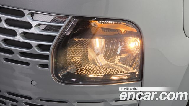 Hyundai Staria 2025 — photo 8