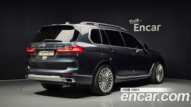 BMW X7 2022 — photo 2
