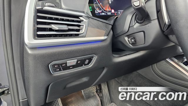 BMW X7 2022 — photo 16