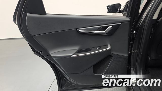 Kia EV6 2022 — photo 15
