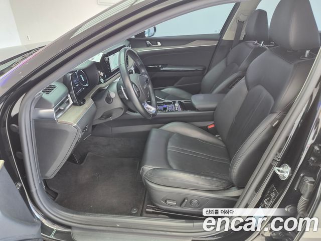 Kia K5 2023 — photo 9