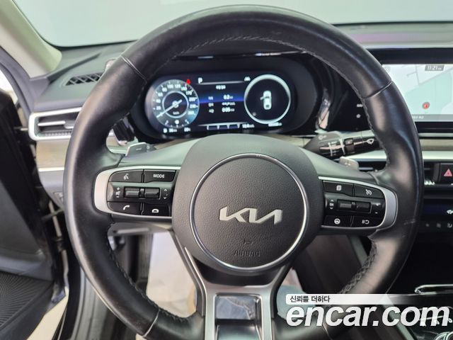 Kia K5 2023 — photo 17