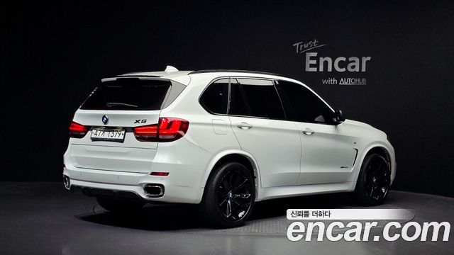 BMW X5 2015 — photo 2