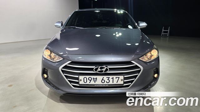 Hyundai AVANTE 2018 — photo 3