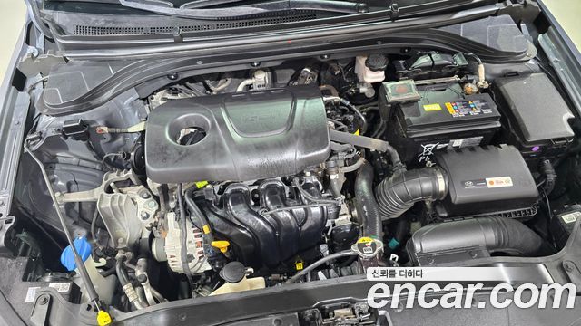 Hyundai AVANTE 2018 — photo 6