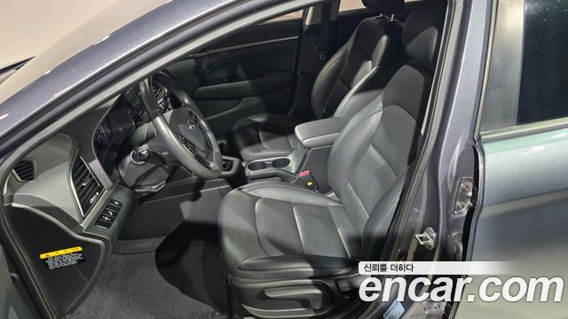Hyundai AVANTE 2018 — photo 10