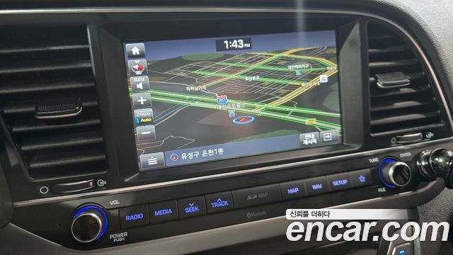 Hyundai AVANTE 2018 — photo 14