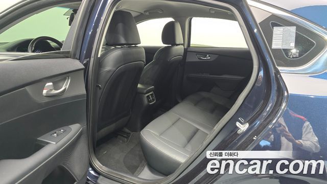 Kia K3 2019 — photo 17