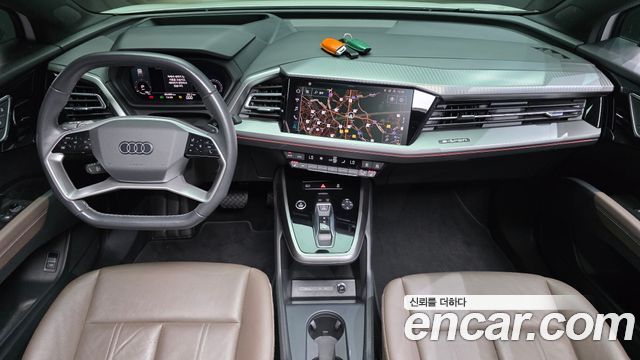 Audi Q4 e-tron 2023 — photo 10