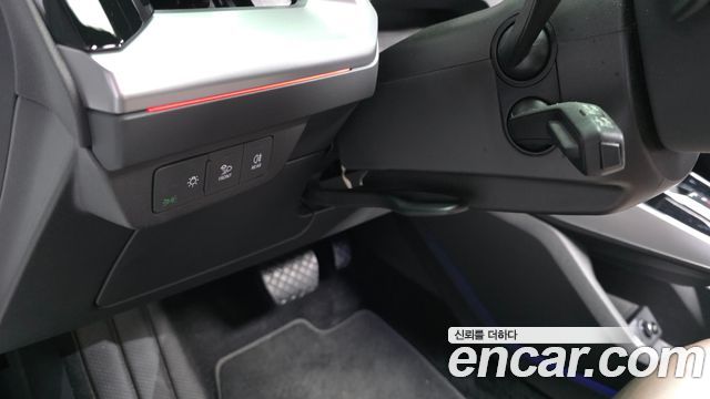 Audi Q4 e-tron 2023 — photo 27