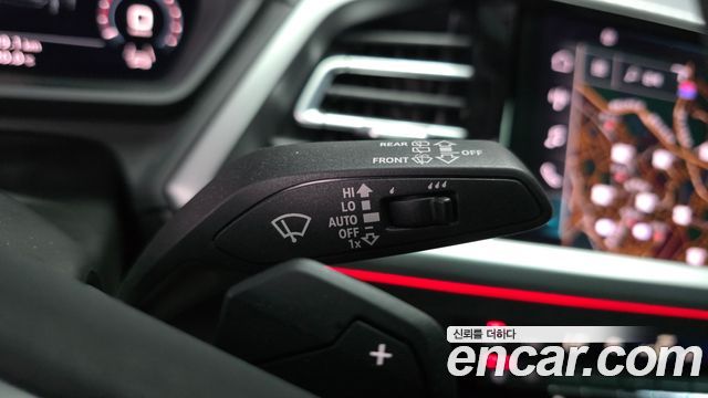 Audi Q4 e-tron 2023 — photo 28