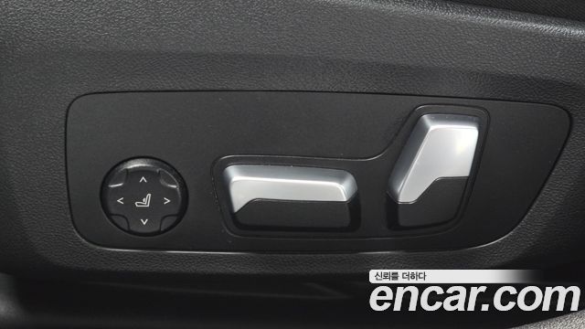 BMW 3-Series 2020 — photo 25