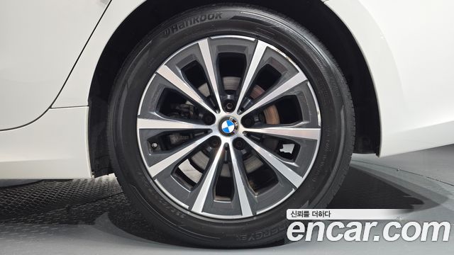 BMW 3-Series 2020 — photo 7