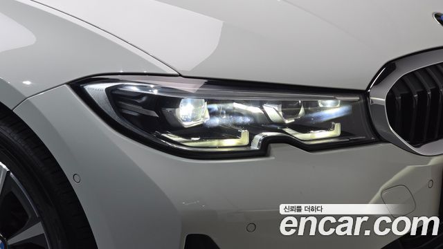 BMW 3-Series 2020 — photo 8