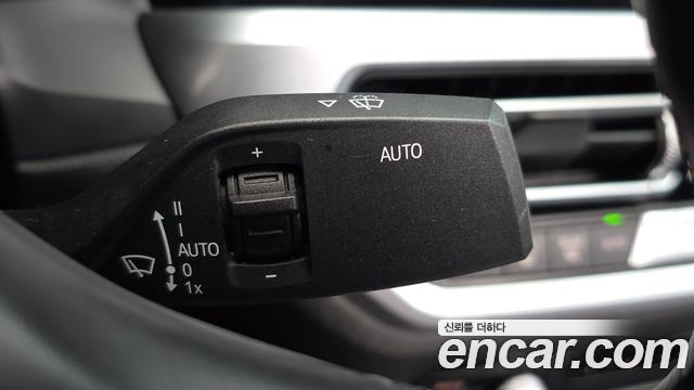 BMW 3-Series 2020 — photo 30