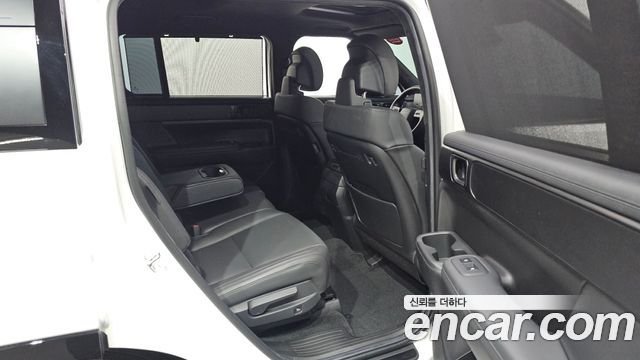 Hyundai Santafe 2025 — photo 18
