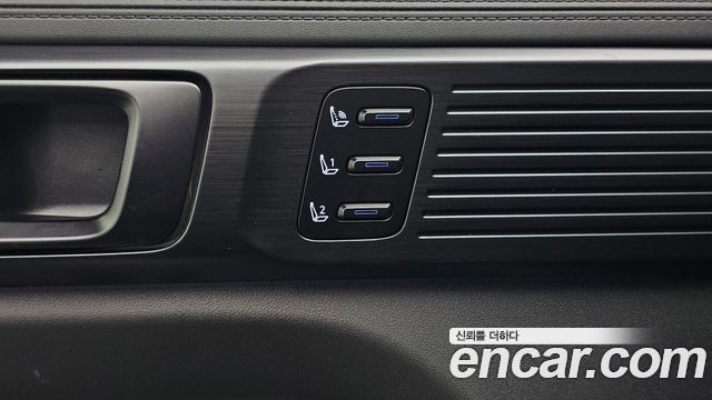 Hyundai Santafe 2025 — photo 27