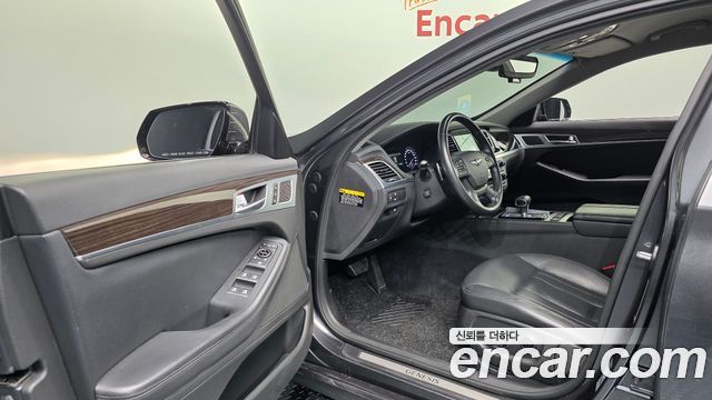 Genesis G80 2017 — photo 13