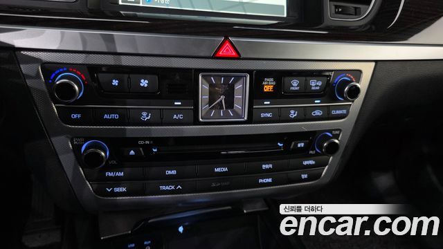 Genesis G80 2017 — photo 22