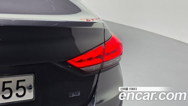 Genesis G80 2017 — photo 9