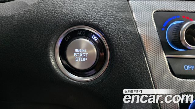 Genesis G80 2017 — photo 27