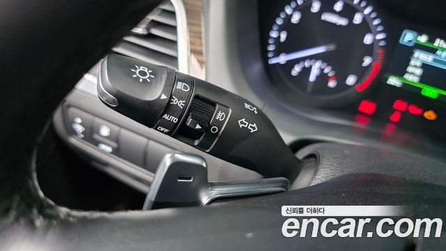 Genesis G80 2017 — photo 29