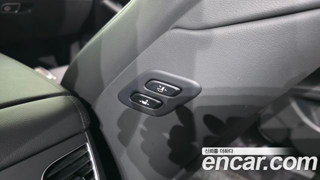 Genesis G80 2017 — photo 30