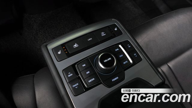 Genesis G80 2017 — photo 31