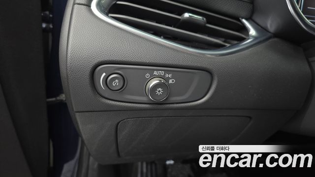 Chevrolet Korea Malibu 2018 — photo 22