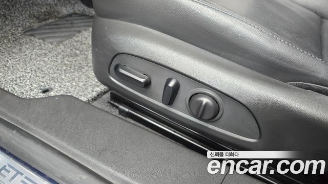 Chevrolet Korea Malibu 2018 — photo 32