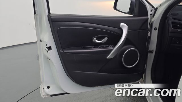 Renault Korea SM3 2015 — photo 14