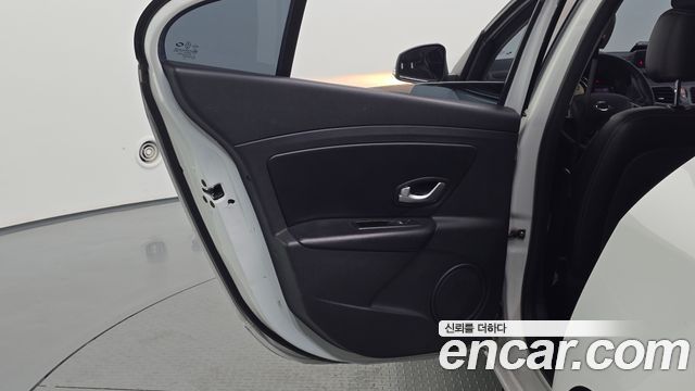 Renault Korea SM3 2015 — photo 15