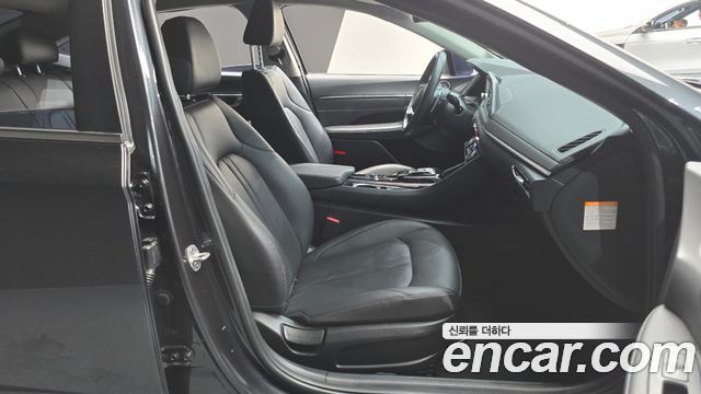Hyundai Sonata 2023 — photo 16