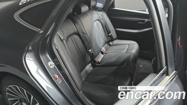 Hyundai Sonata 2023 — photo 17