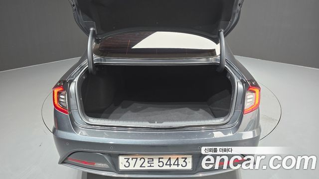 Hyundai Sonata 2023 — photo 25