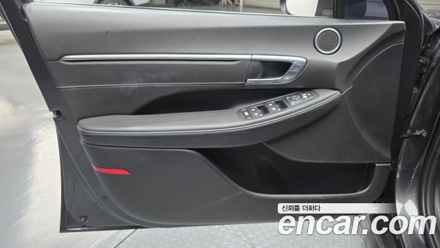 Hyundai Sonata 2023 — photo 13