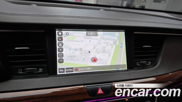 Kia K7 2017 — photo 14