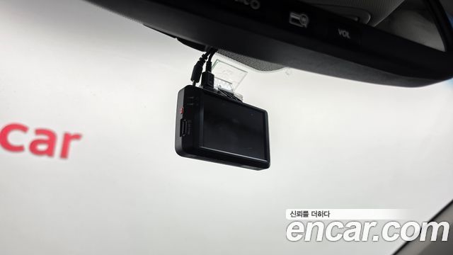 Kia K5 2018 — photo 23