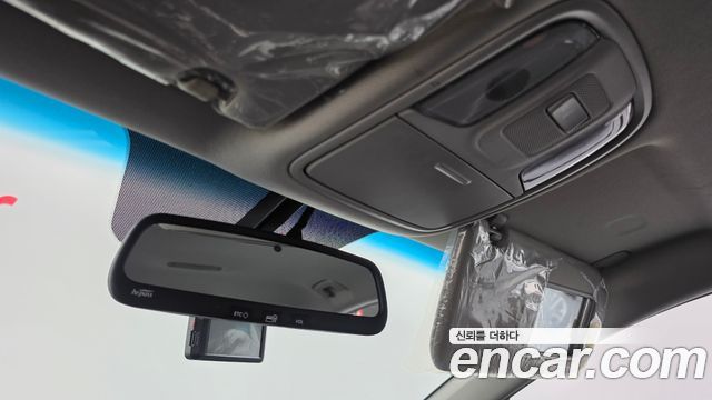 Kia K5 2018 — photo 24
