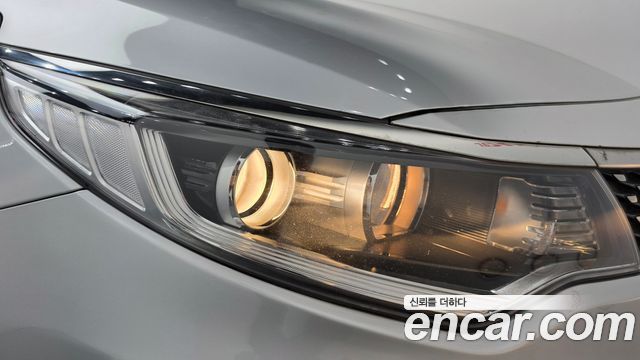 Kia K5 2018 — photo 8