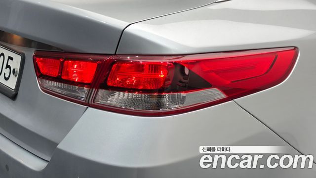 Kia K5 2018 — photo 9