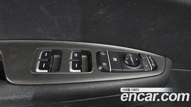 Kia K5 2018 — photo 28