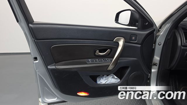 Renault Korea SM5  2016 — photo 14