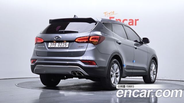 Hyundai Santafe 2017 — photo 2