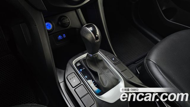 Hyundai Santafe 2017 — photo 9